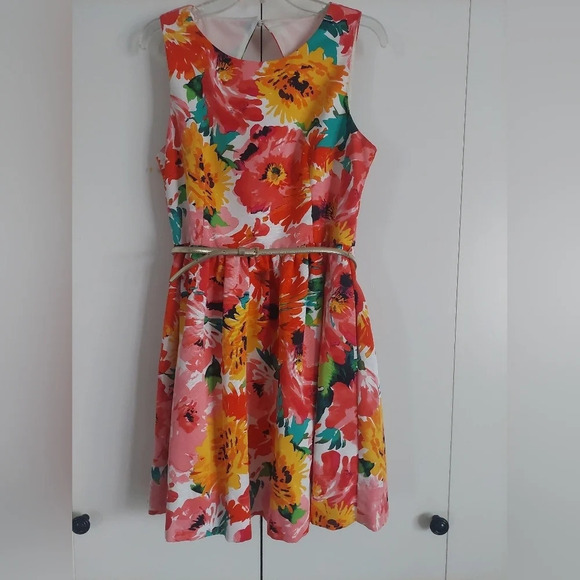 Eliza J Floral Fit to Flare Open/ Zip back belted Knee Length dress. 12 P - Picture 2 of 7